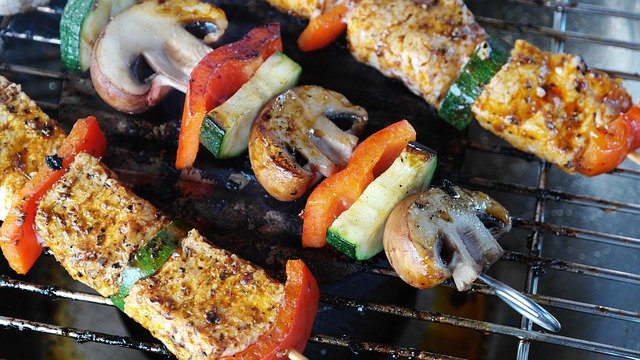 How to Host the Ultimate Summer BBQ