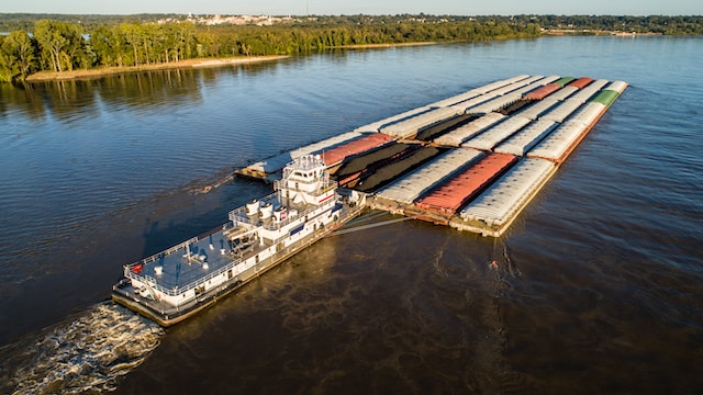 Ensuring Comfort and Safety: The Importance of Accommodation Barge Rental for Your Crew