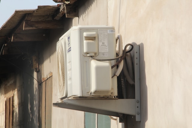 How to Choose the Right Service for Emergency AC Repair: Tips for Homeowners